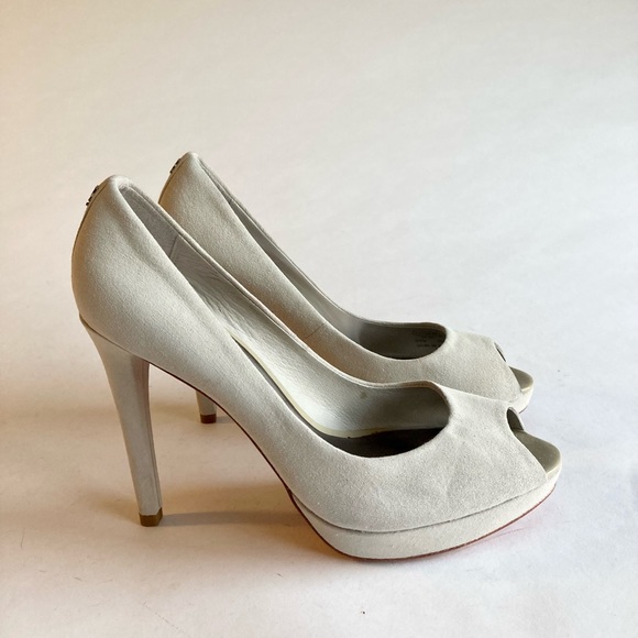 Coach Light Grey Suede Open Toe Heels size 8 - Picture 2 of 16